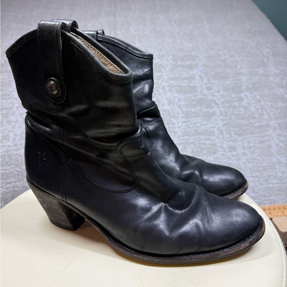 Frye Shoes - Frye Jackie Button Detail Short Black Leather Western Bootie Size 8.5